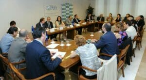 Residencia San Francisco y San Vicente - Lares CV defiende que las plazas concertadas son vitales para los mayores con menos recursos en la II Mesa de Debate Itinerante