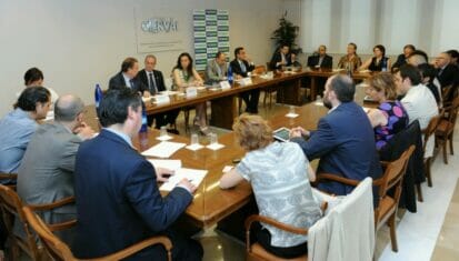 Residencia San Francisco y San Vicente - Lares CV defiende que las plazas concertadas son vitales para los mayores con menos recursos en la II Mesa de Debate Itinerante