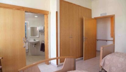 Residencia San Francisco y San Vicente - La Residencia de Manises ultima su proyecto de accesibilidad y seguridad con la colaboración del Ministerio