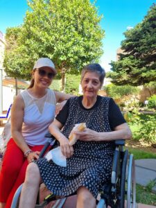 Residencia San Francisco y San Vicente - La Fundación “la Caixa” impulsa Cuidem Junts para reforzar la lucha contra la soledad no deseada en Manises - IMG 20251007 WA0009 3